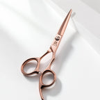 Ciseaux de Coupe Or Rose Juntetsu VG10 Pro - gros plan sur la lame