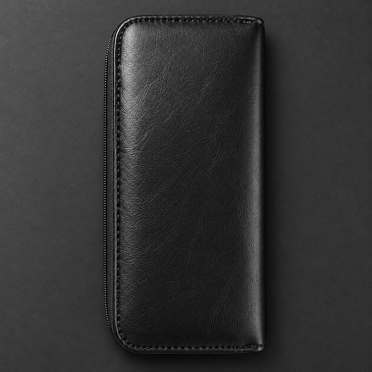 Étui de voyage professionnel Ichiro Shears fermé, étui zippé noir pour 4 ciseaux de coiffure