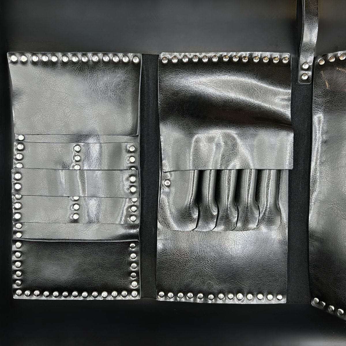 Pochette Heritage Cloutée à Ciseaux en Cuir Juntetsu — 4 Poches