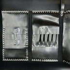 Pochette Heritage Cloutée à Ciseaux en Cuir Juntetsu — 4 Poches